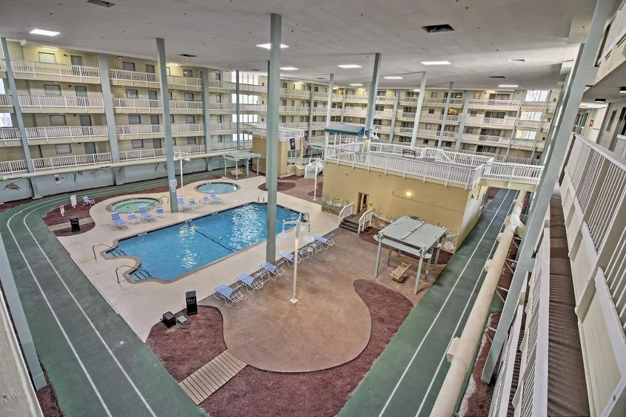 Hilton Head Condo With Pools, Sauna And Beach Access! Hilton Head Island Apartment